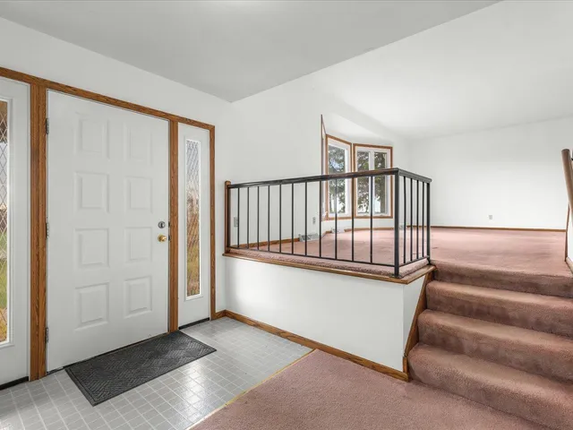 $349,000 | 2110 East Angle Road, Dakota, IL 61018