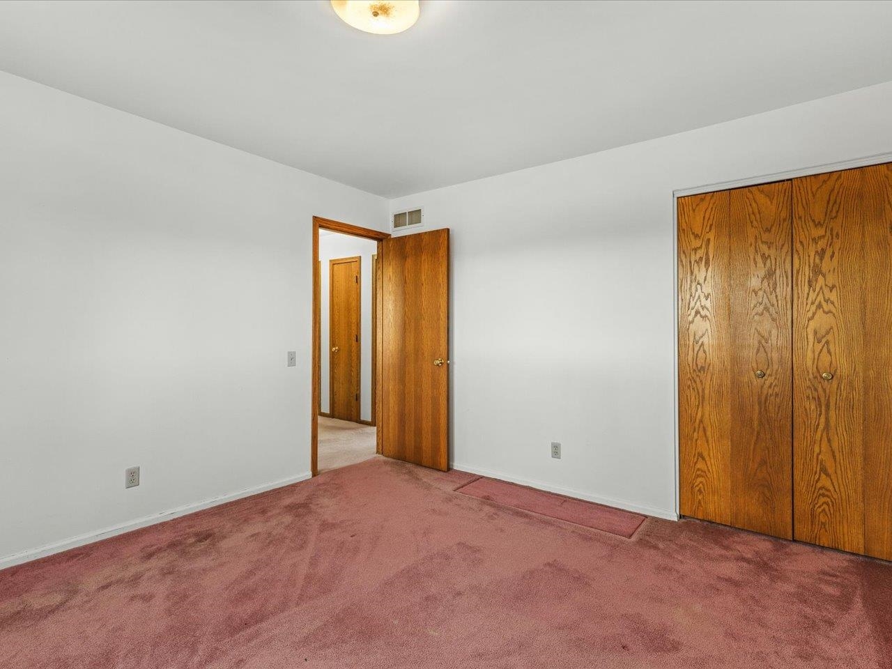 2110 East Angle Road Dakota, IL 61018 - Photo 26 of 47 a view of an empty room and window