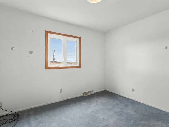 $349,000 | 2110 East Angle Road, Dakota, IL 61018