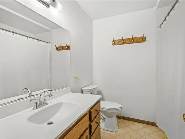 $349,000 | 2110 East Angle Road, Dakota, IL 61018