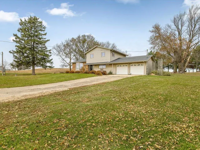 $349,000 | 2110 East Angle Road, Dakota, IL 61018