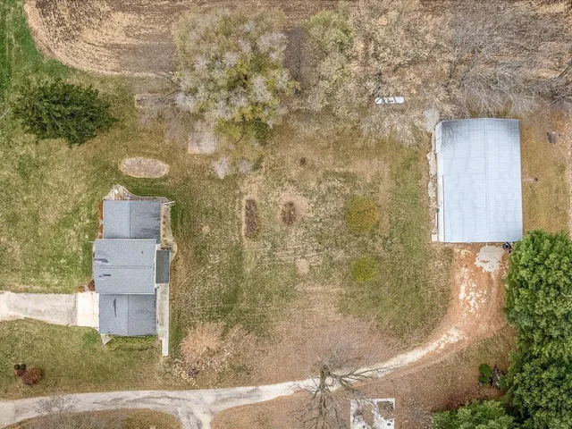 $349,000 | 2110 East Angle Road, Dakota, IL 61018