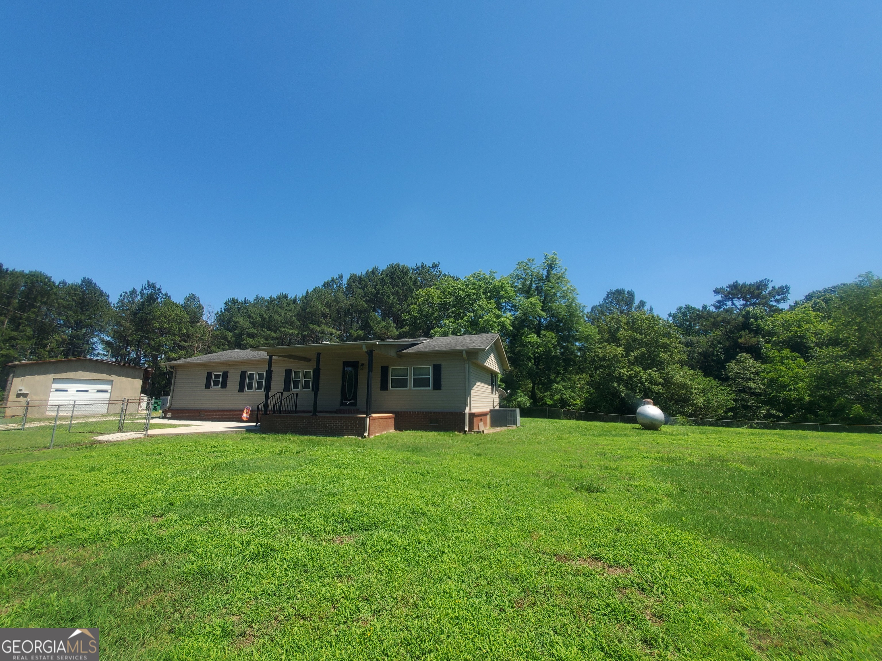 2021 Red Hill Road Carnesville, GA 30521 - Photo 9 of 27