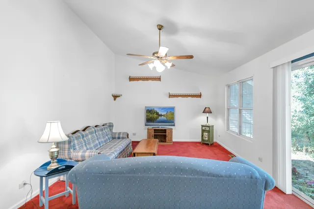 $499,000 | 6 Dartmouth Court, Streamwood, IL 60107