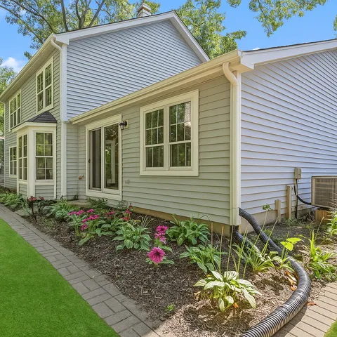 $499,000 | 6 Dartmouth Court, Streamwood, IL 60107