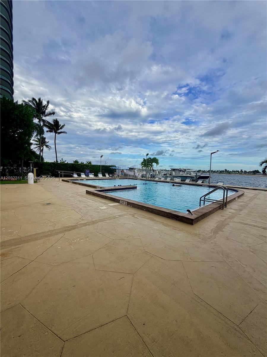 150 Southeast 25th Road, Unit 15J Miami, FL 33129 - Photo 15 of 20