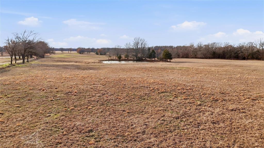 36200 County Line Road Sumner, TX 75486 - Photo 19 of 25 a view of an ocean and beach