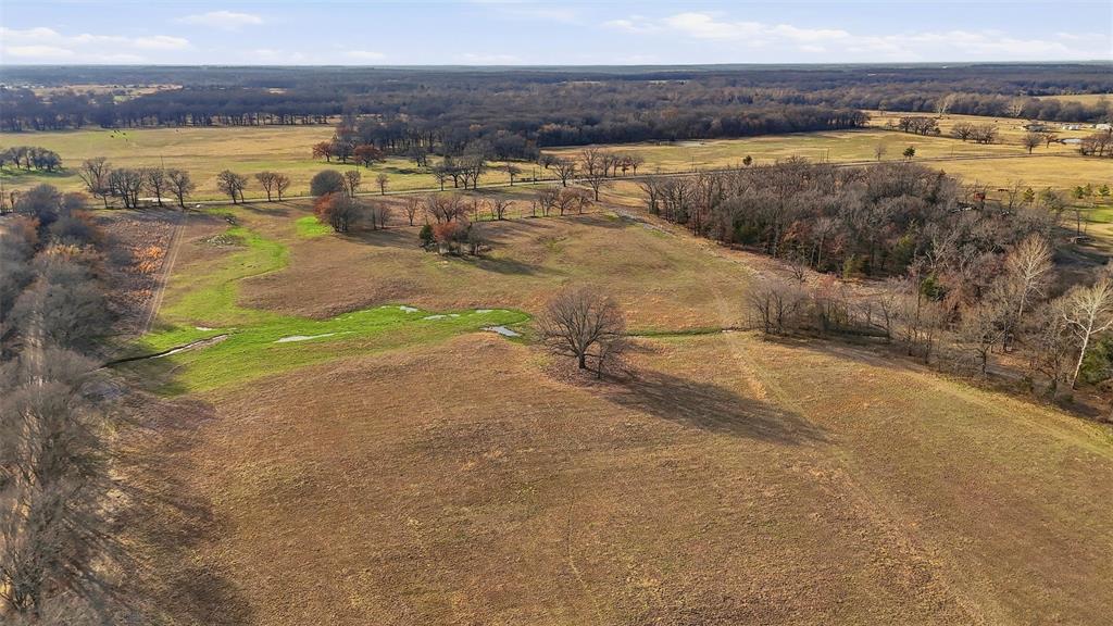 36200 County Line Road Sumner, TX 75486 - Photo 22 of 25 a view of an ocean and beach