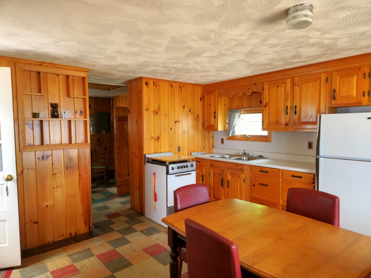 28 Woodbridge Road Gilford, NH 03249 - Photo 18 of 40