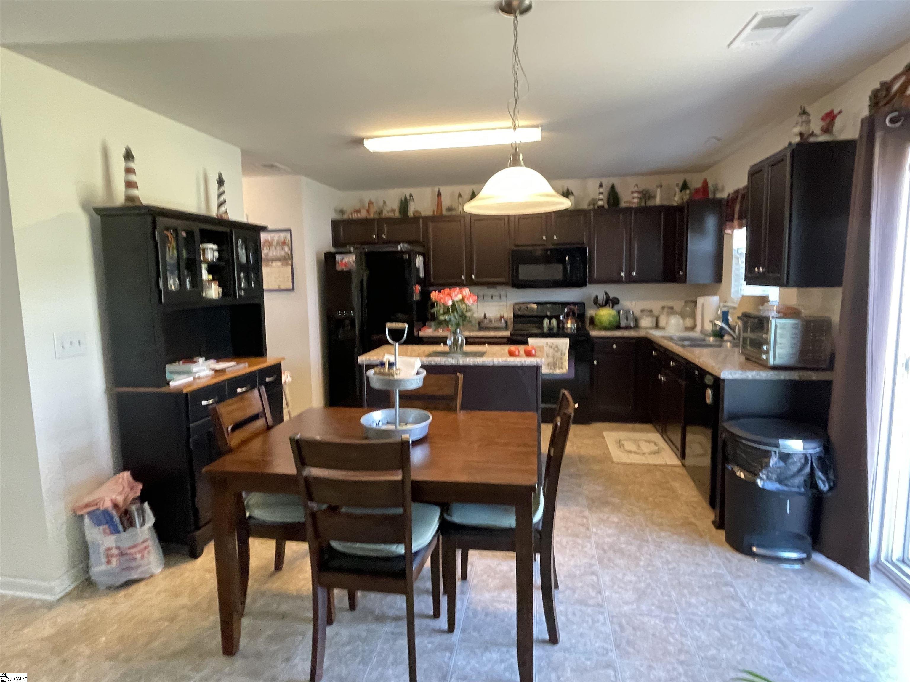 774 Markham Circle Moore, SC 29369 - Photo 2 of 19