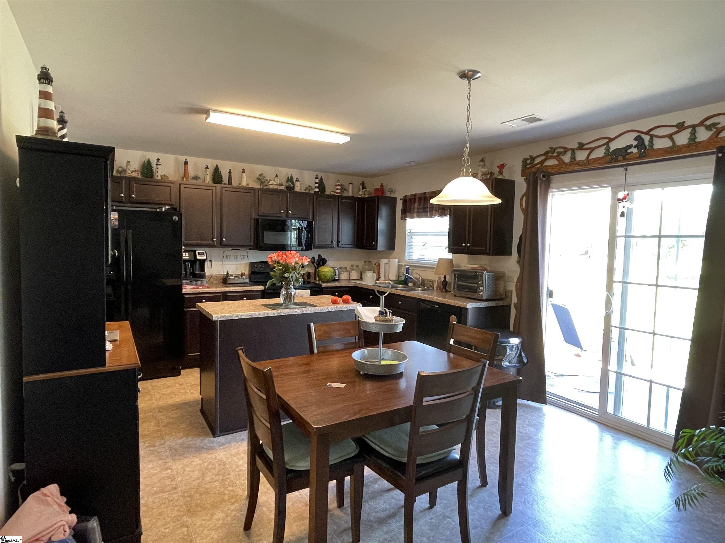 774 Markham Circle Moore, SC 29369 - Photo 3 of 19