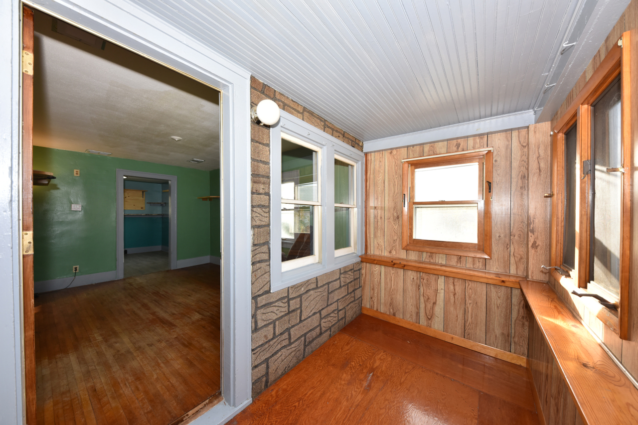 6143 Beloit Road West Allis, WI 53219 - Photo 4 of 19 Photo 4