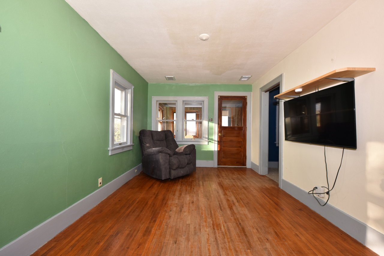 6143 Beloit Road West Allis, WI 53219 - Photo 7 of 19 Photo 7