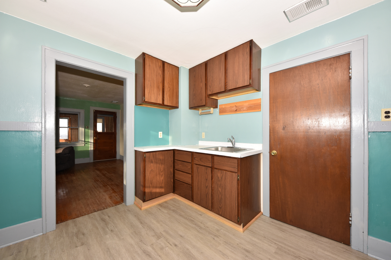 6143 Beloit Road West Allis, WI 53219 - Photo 9 of 19 Photo 9