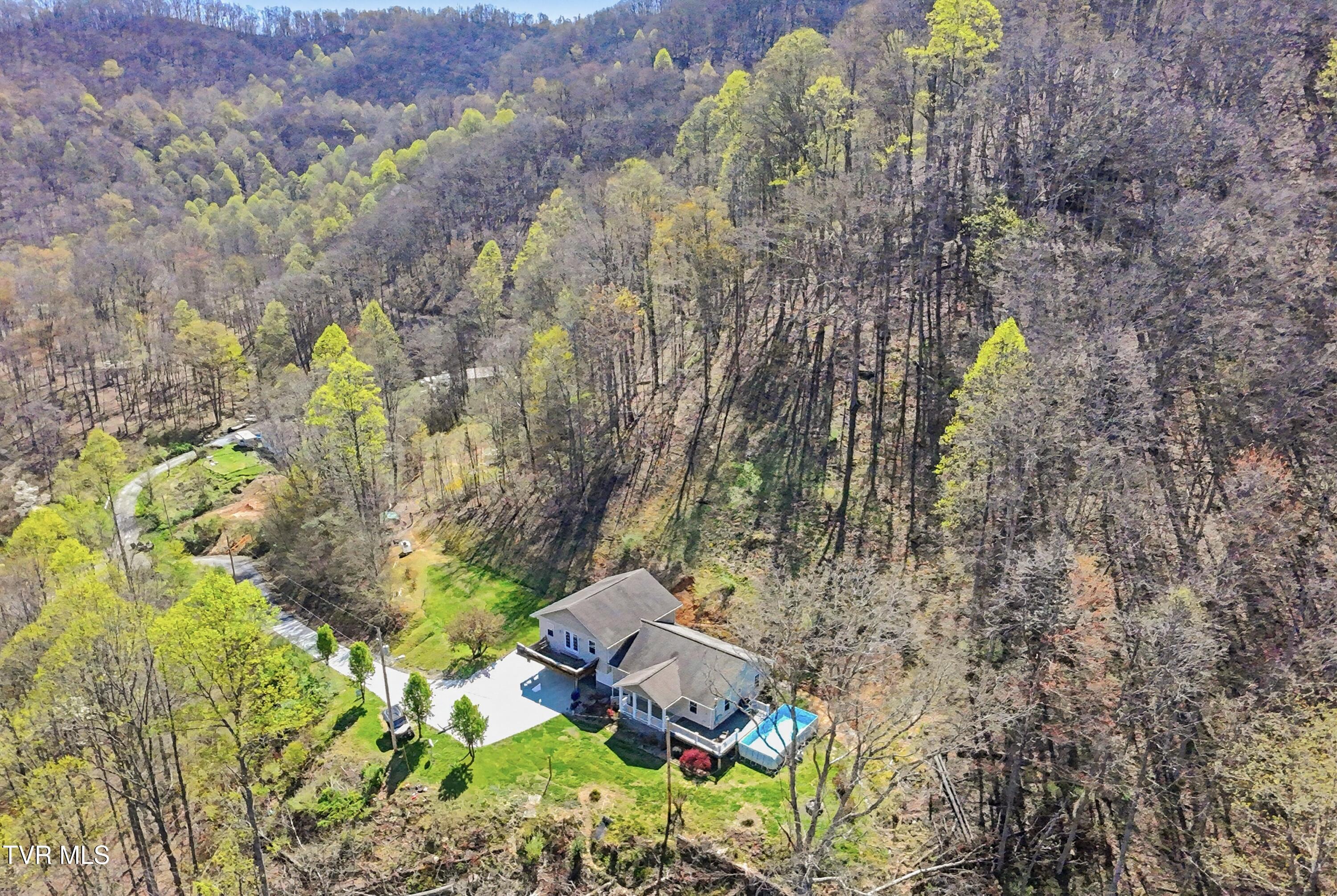 1124 Oakdale Road Hurley, VA 24620 - Photo 28 of 32 IMG_2562