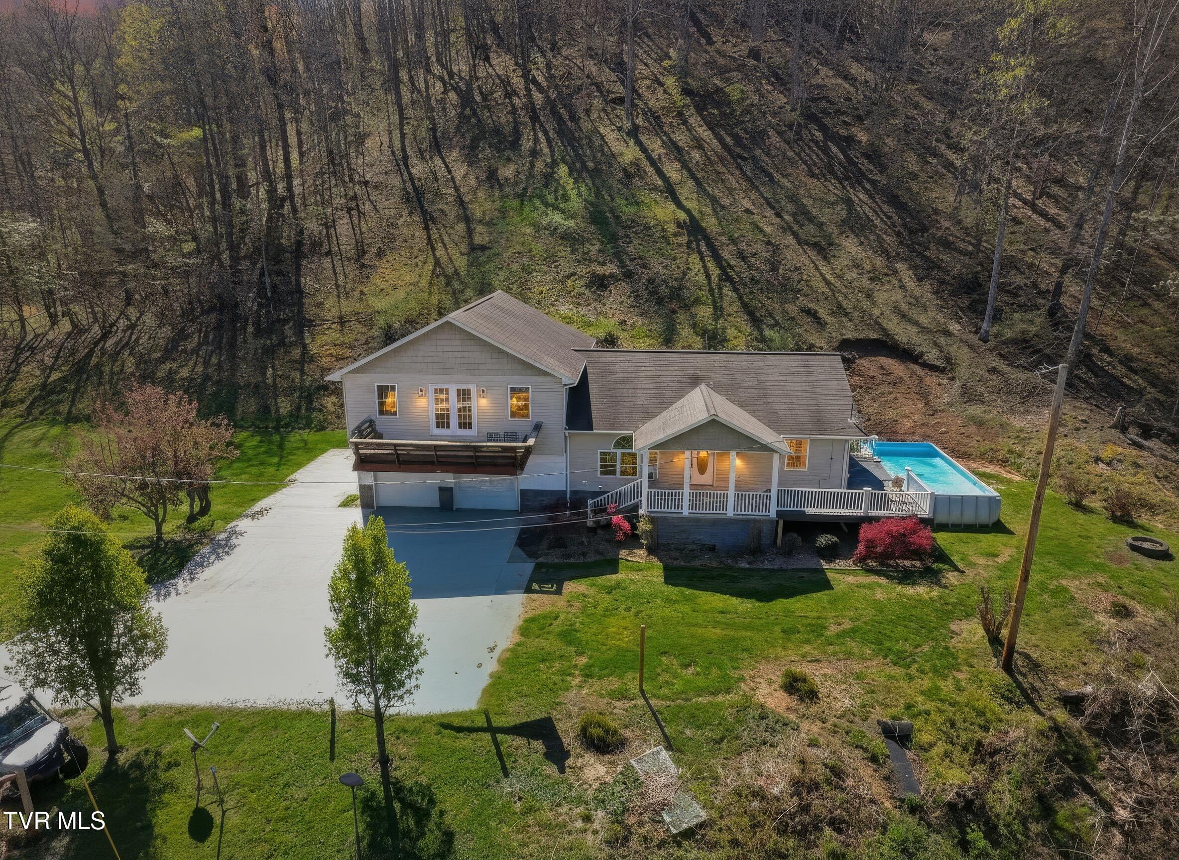 1124 Oakdale Road Hurley, VA 24620 - Photo 29 of 32 IMG_2561