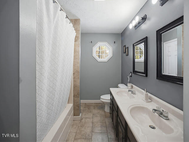 1124 Oakdale Road Hurley, VA 24620 - Photo 7 of 32 IMG_2581