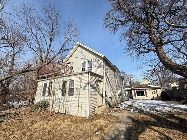 $39,000 | 2662 Vermont Street, Blue Island, IL 60406