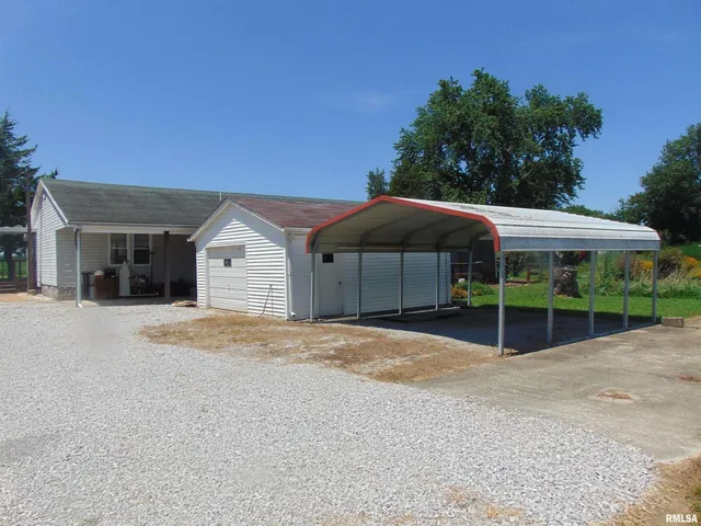 $65,000 | 42 South Main Street, Raleigh, IL 62977