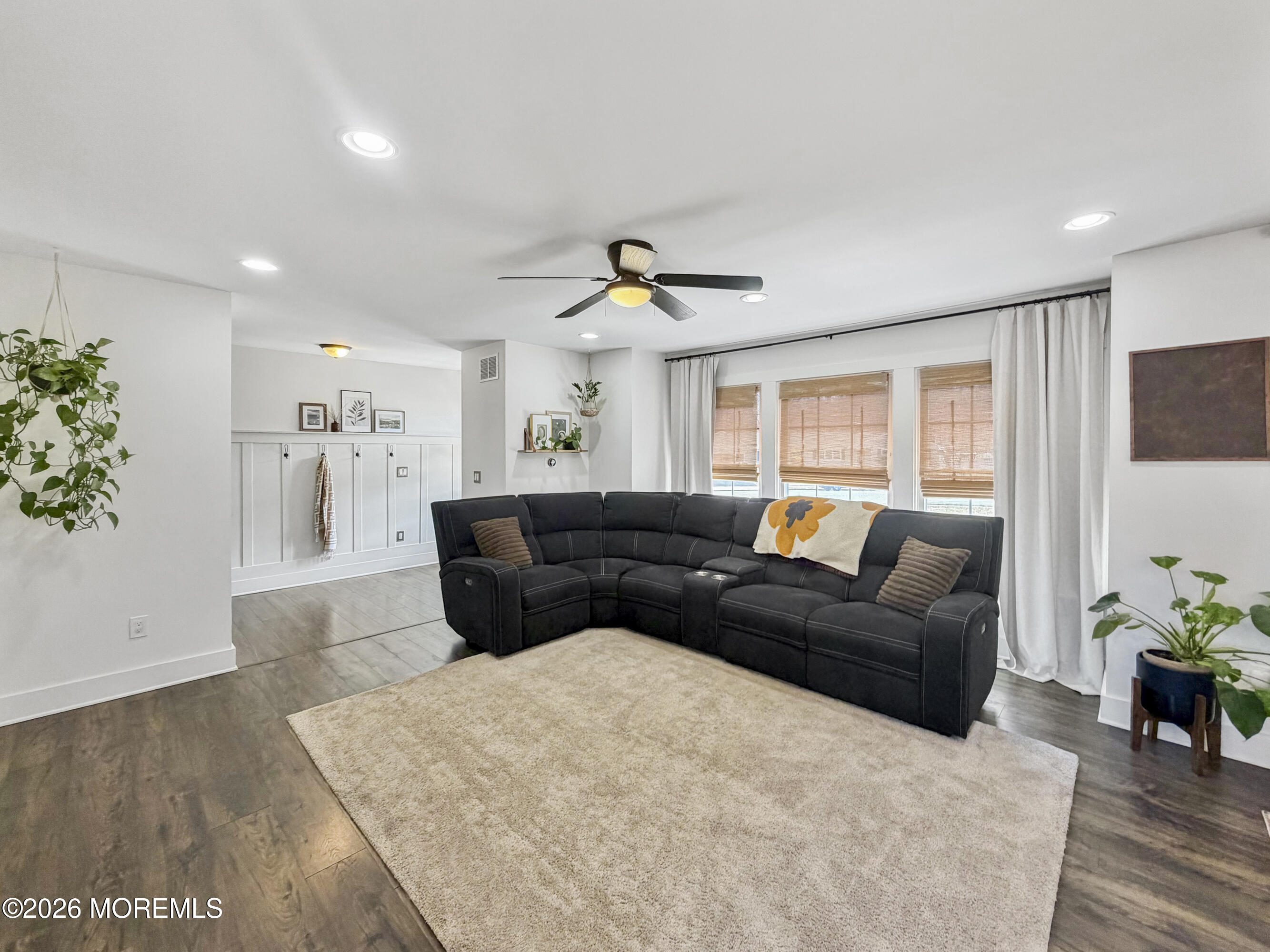 113 Newbury Road Howell, NJ 07731 - Photo 8 of 41 Living Room