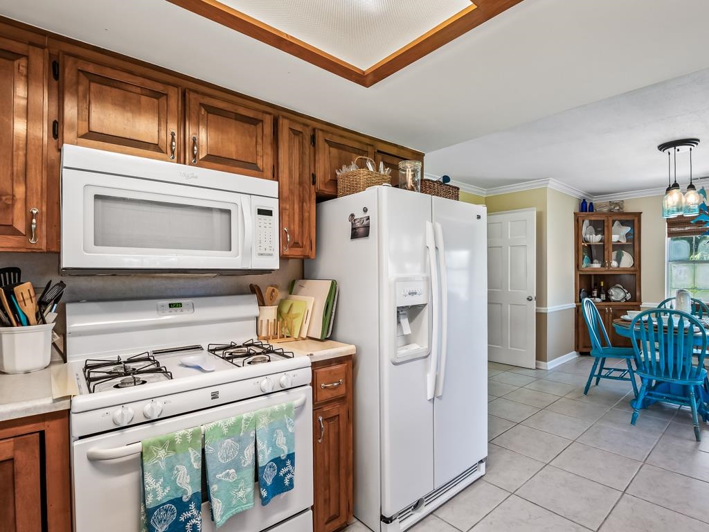 111 California Street Carrabelle, FL 32322 - Photo 5 of 47