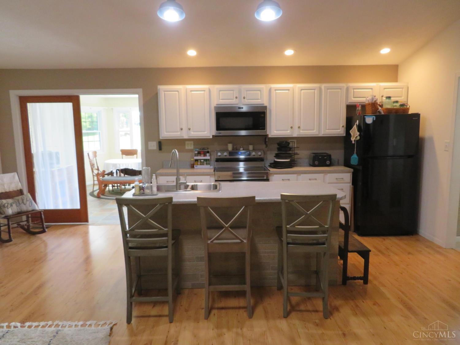 8024 Hightop Road Hillsboro, OH 45133 - Photo 20 of 97