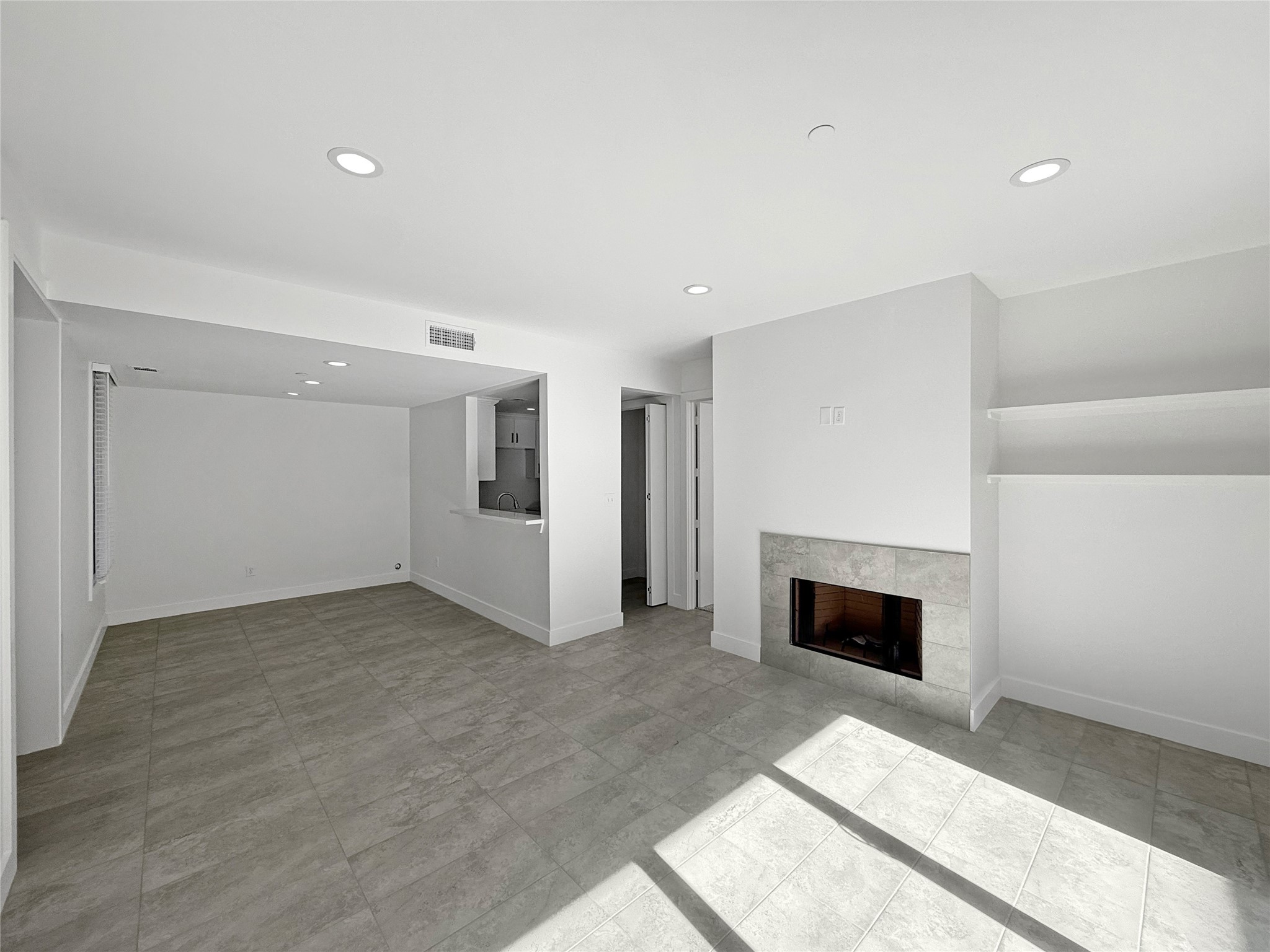 2829 Timmons Lane, Unit 209 Houston, TX 77027 - Photo 11 of 27