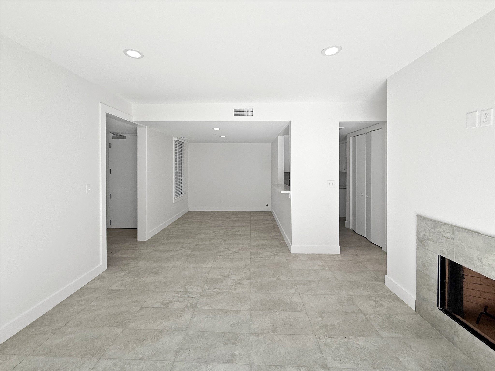 2829 Timmons Lane, Unit 209 Houston, TX 77027 - Photo 12 of 27