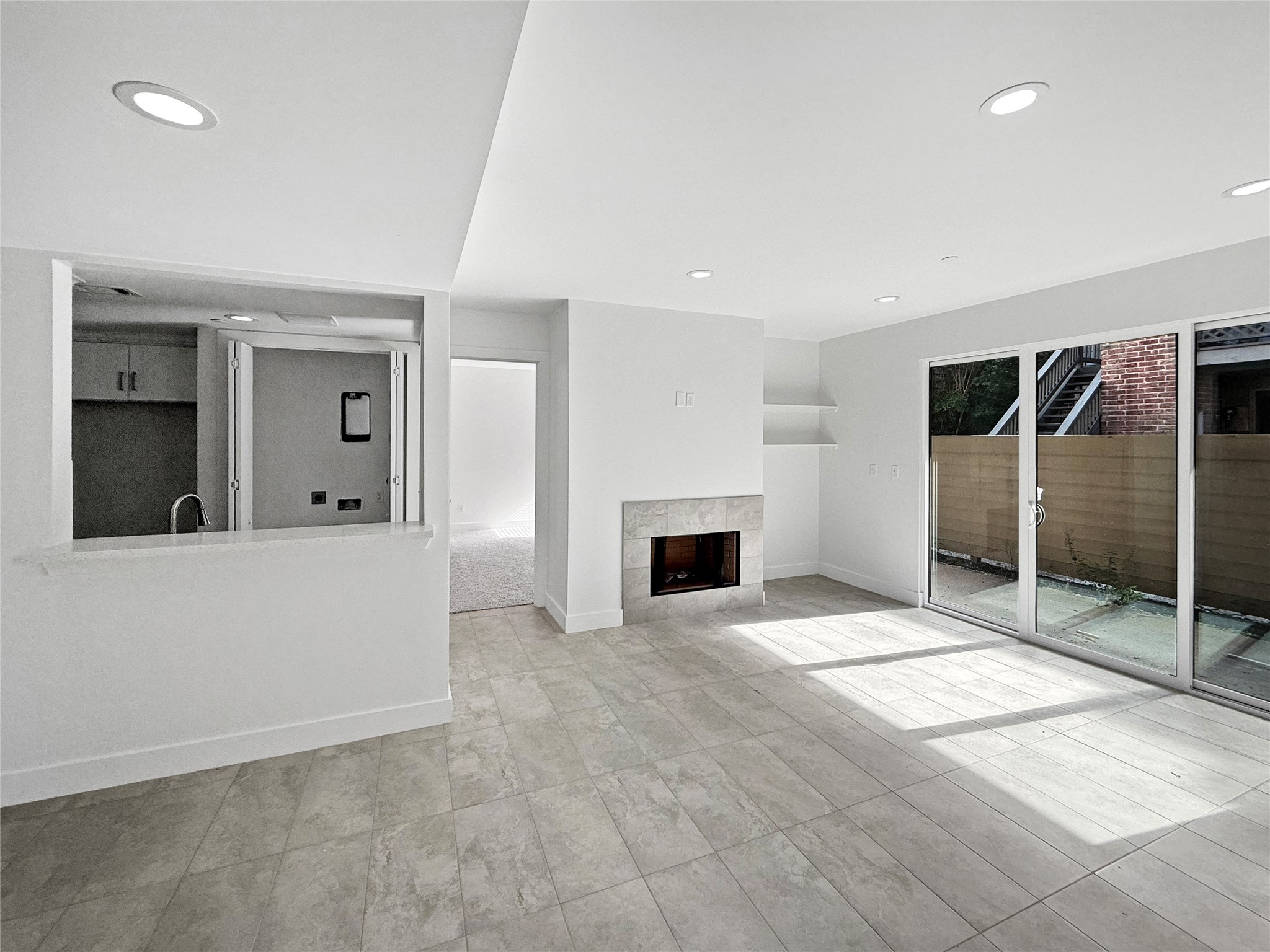 2829 Timmons Lane, Unit 209 Houston, TX 77027 - Photo 7 of 27