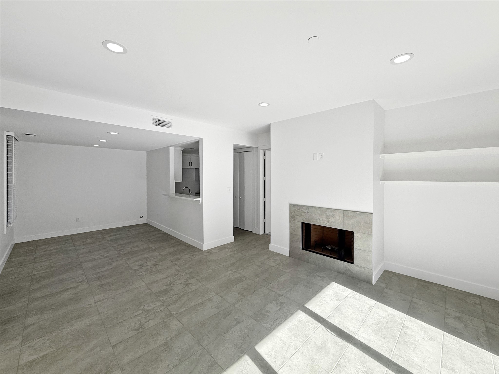 2829 Timmons Lane, Unit 209 Houston, TX 77027 - Photo 9 of 27