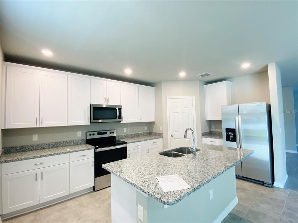 535 Amadoras Way St. Cloud, FL 34771 - Photo 5 of 28