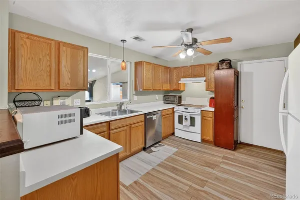 $420,000 | 15852 East 48th Place, Denver, CO 80239