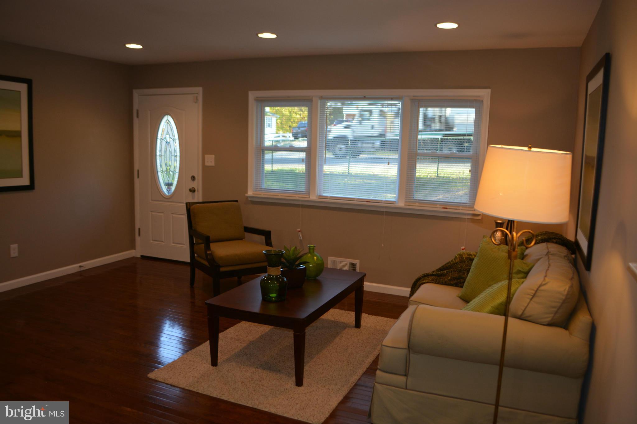 1920 Ritchie Road District Heights, MD 20747 - Photo 7 of 30 Living Room