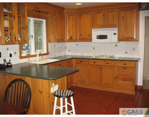 26 Boston Post Road East Brunswick, NJ 08816 - Photo 5 of 10