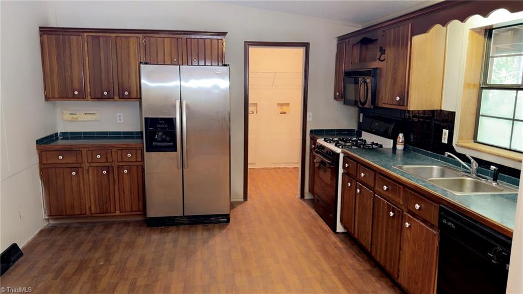 1215 Bray Road Walnut Cove, NC 27052 - Photo 9 of 24 Kitchen
