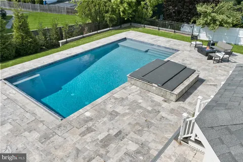 $2,795,000 | 11000 Luxmanor Road, North Bethesda, MD 20852
