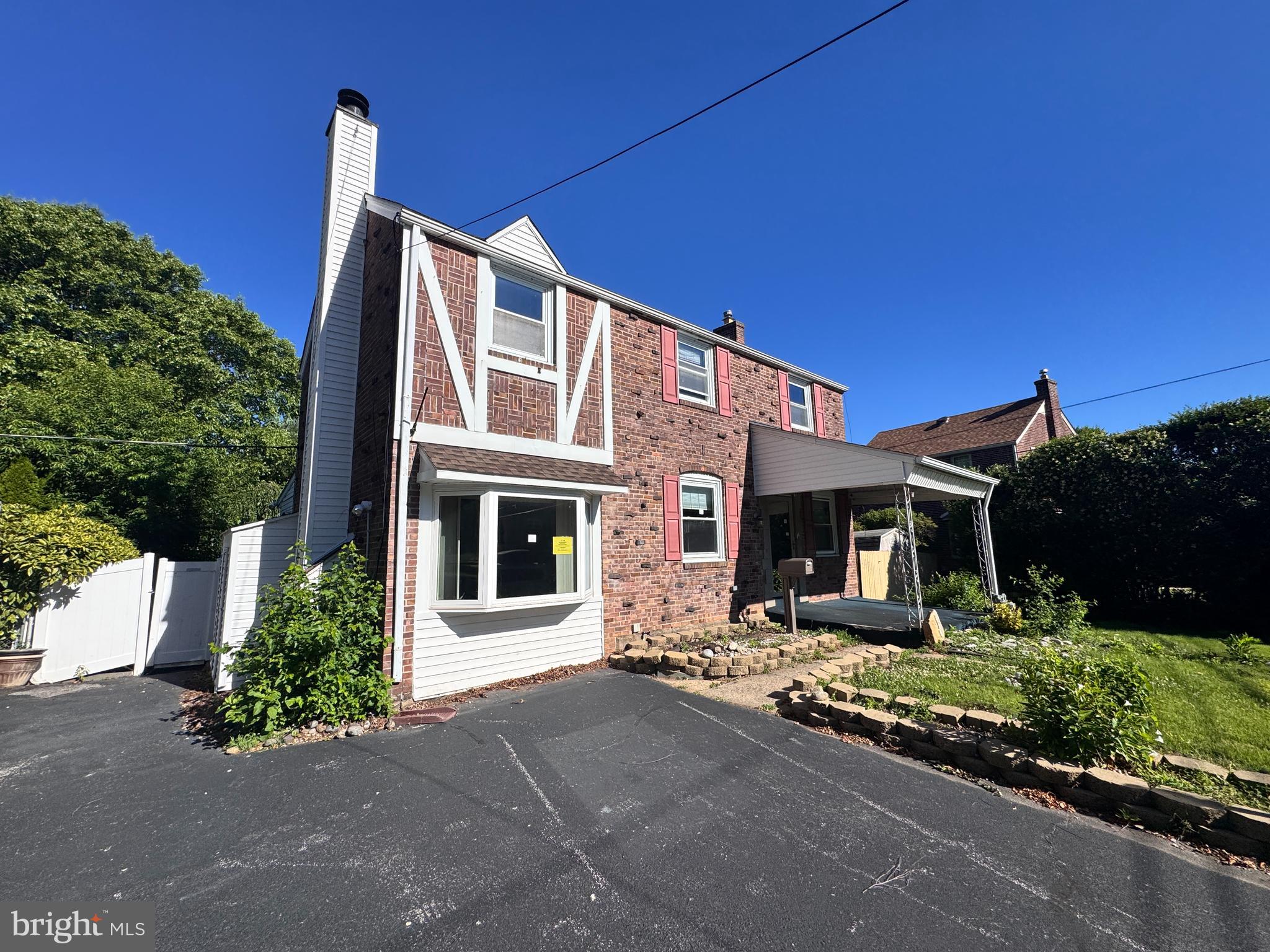810 Irvington Road Drexel Hill, PA 19026 - Photo 2 of 30 front side