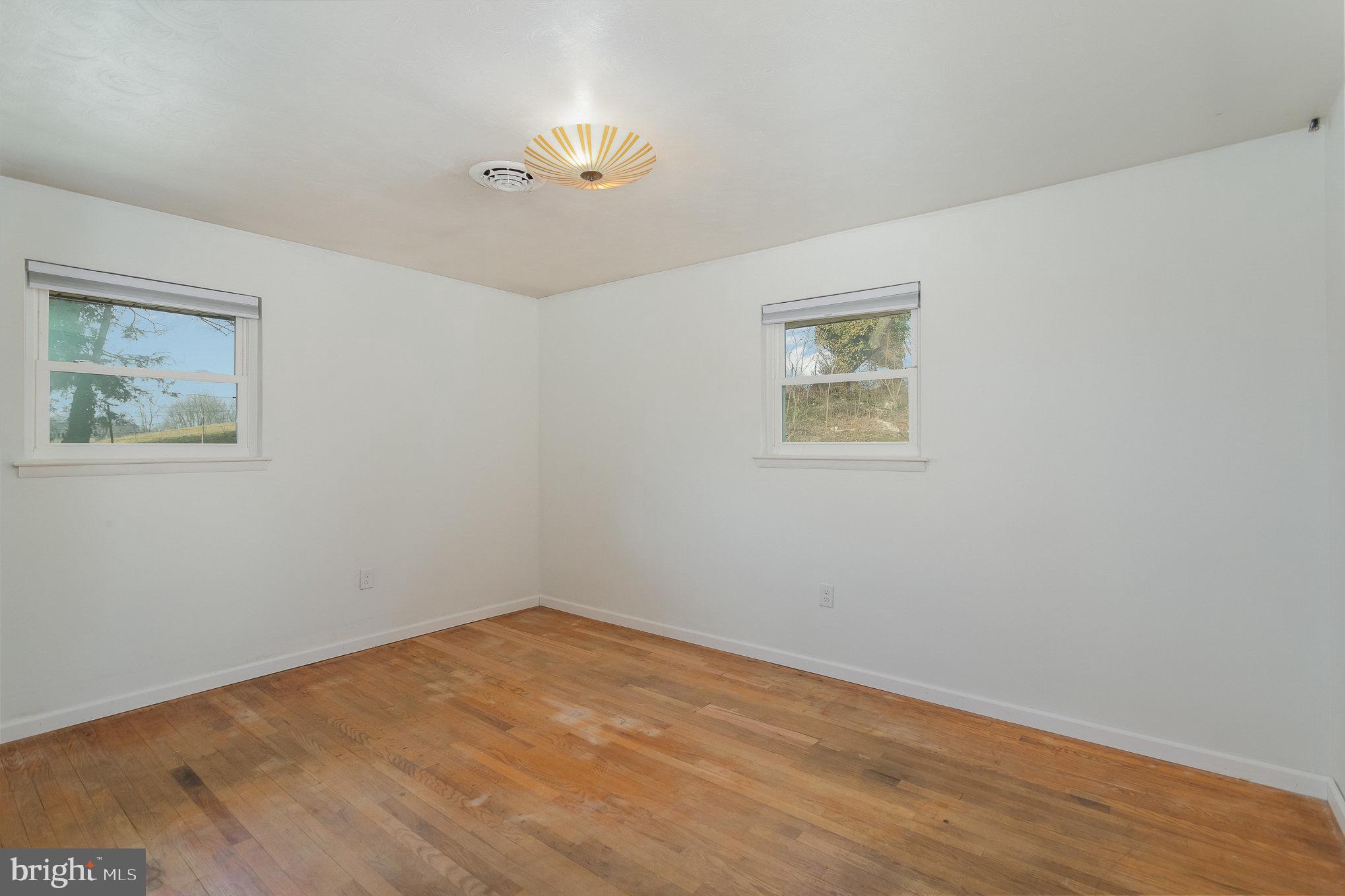 4329 Wolfs Church Road York, PA 17408 - Photo 15 of 28 Gallery Image 15
