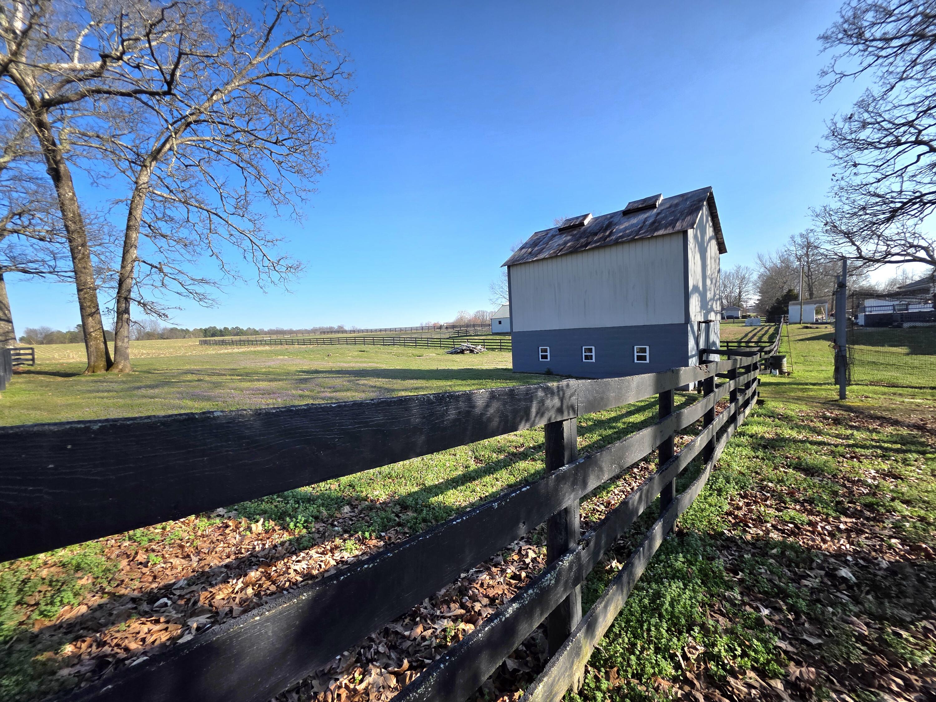 1498 Coopertown Road Murray, KY 42071 - Photo 11 of 42 20260308_164150