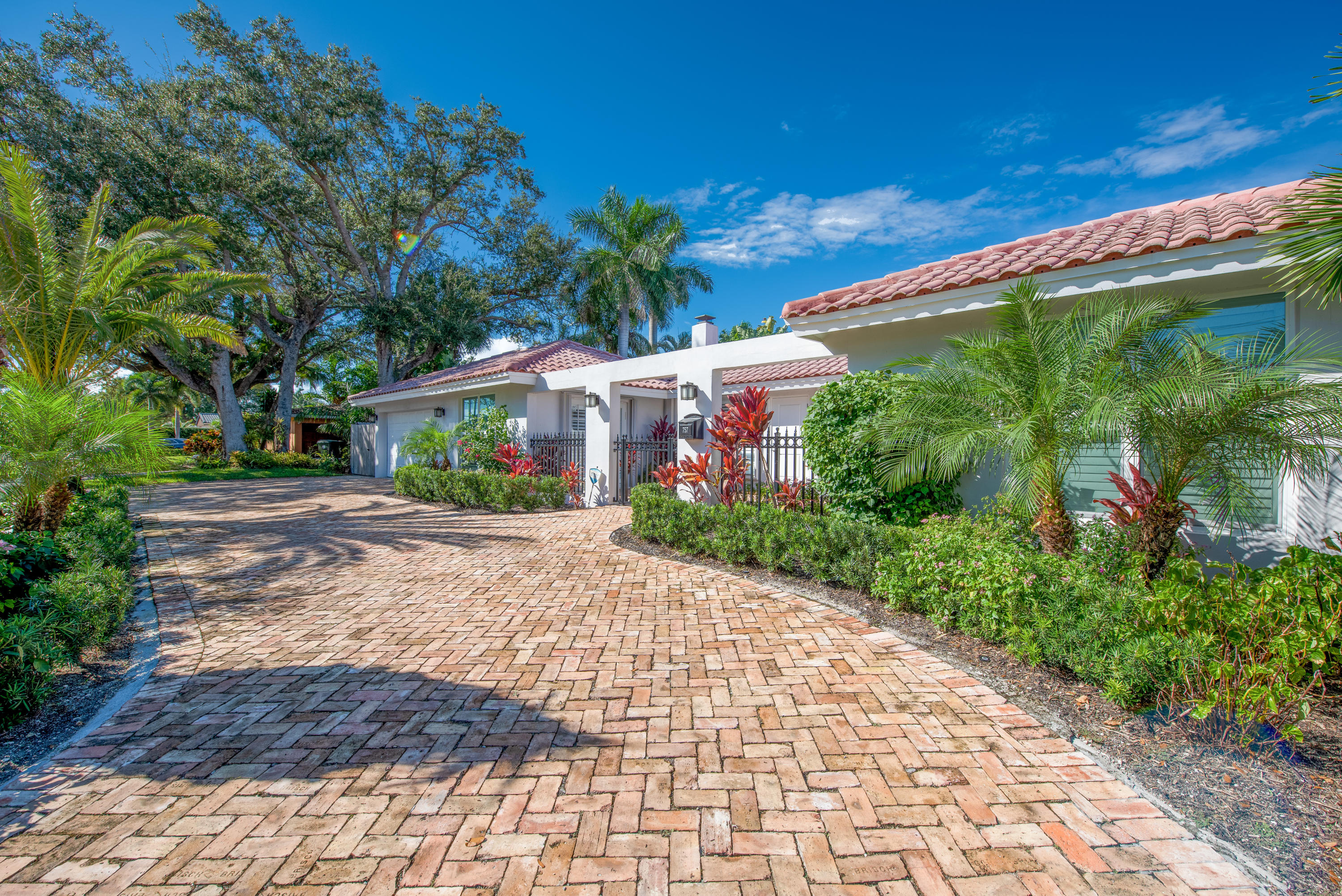 757 Southwest 7th Street Boca Raton, FL 33486 - Photo 45 of 48 Front-Of-House-Right