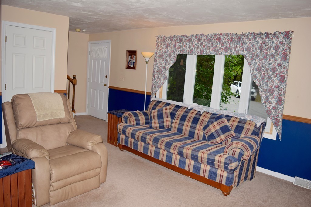 142 Ridge Road, Unit 142 Northborough, MA 01532 - Photo 4 of 16 Gallery Image 4