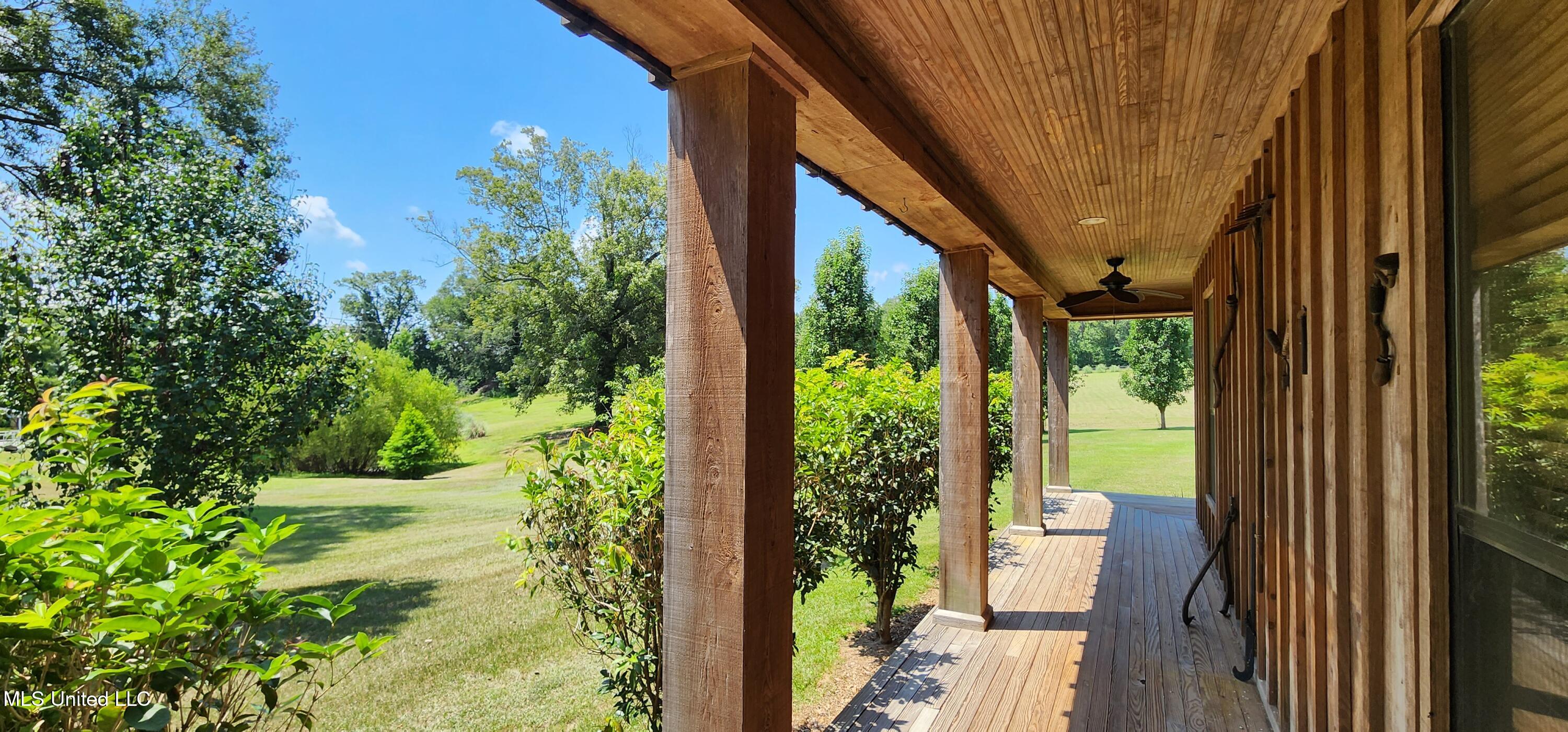 83 Grove Acres Road Natchez, MS 39120 - Photo 6 of 46 20230630_114157