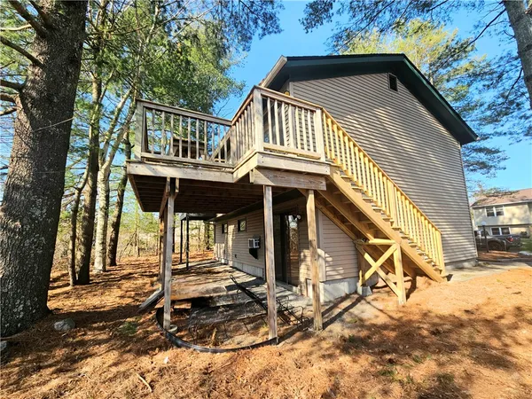 $719,900 | 3 Lakeview Drive, Narragansett, RI 02882