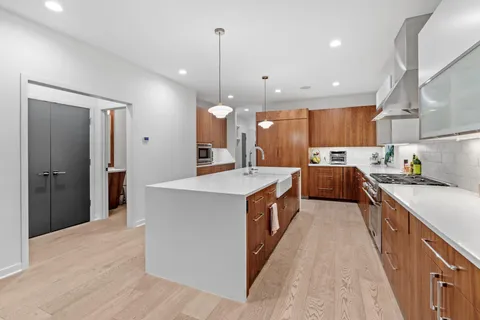 $1,950,000 | 3516 West Fuller Street, Edina, MN 55410