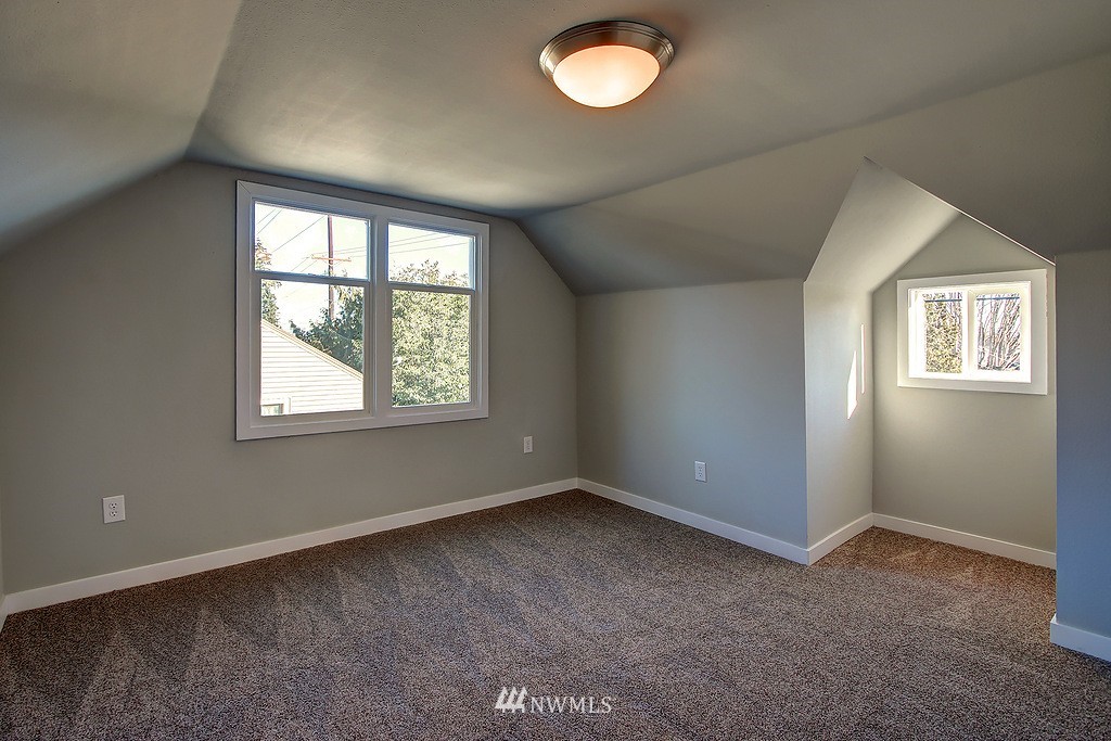 5806 Lowell Road Everett, WA 98203 - Photo 12 of 19