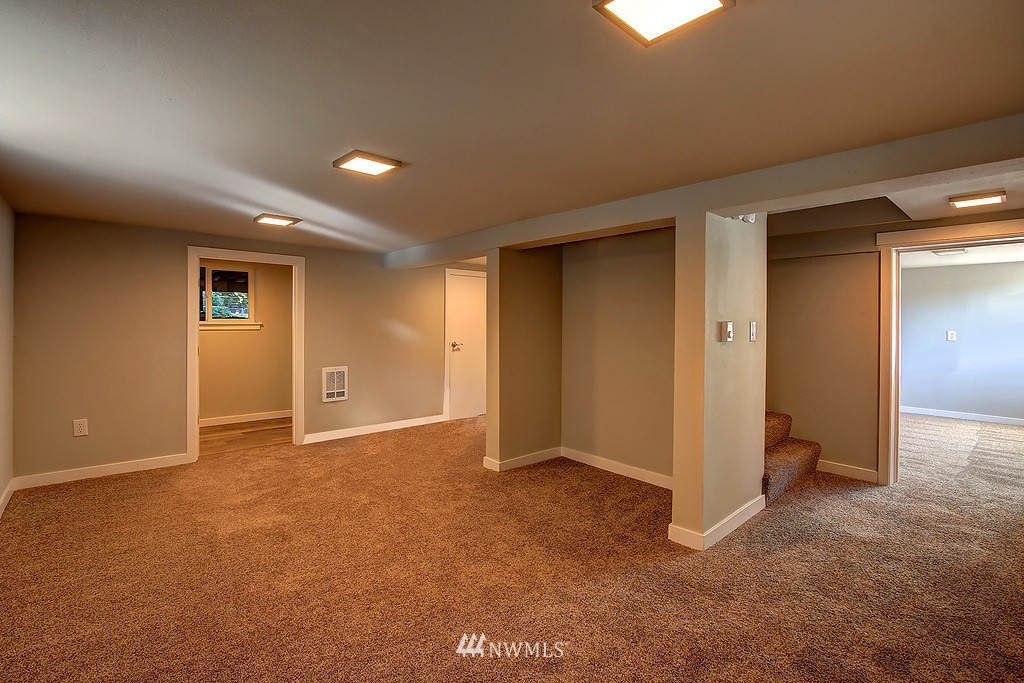 5806 Lowell Road Everett, WA 98203 - Photo 13 of 19