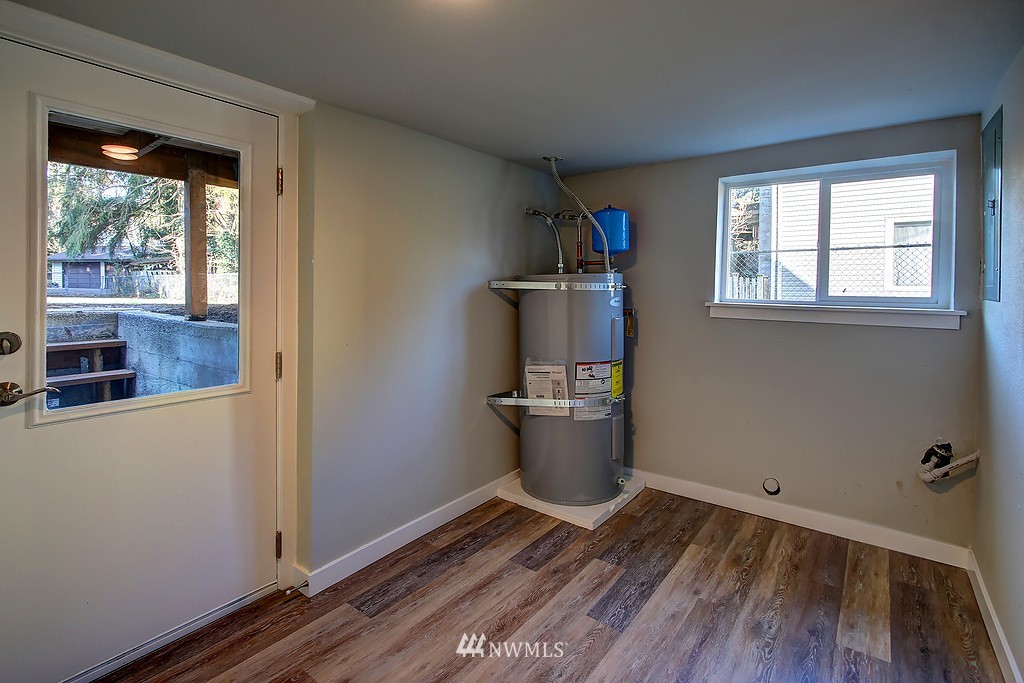 5806 Lowell Road Everett, WA 98203 - Photo 15 of 19