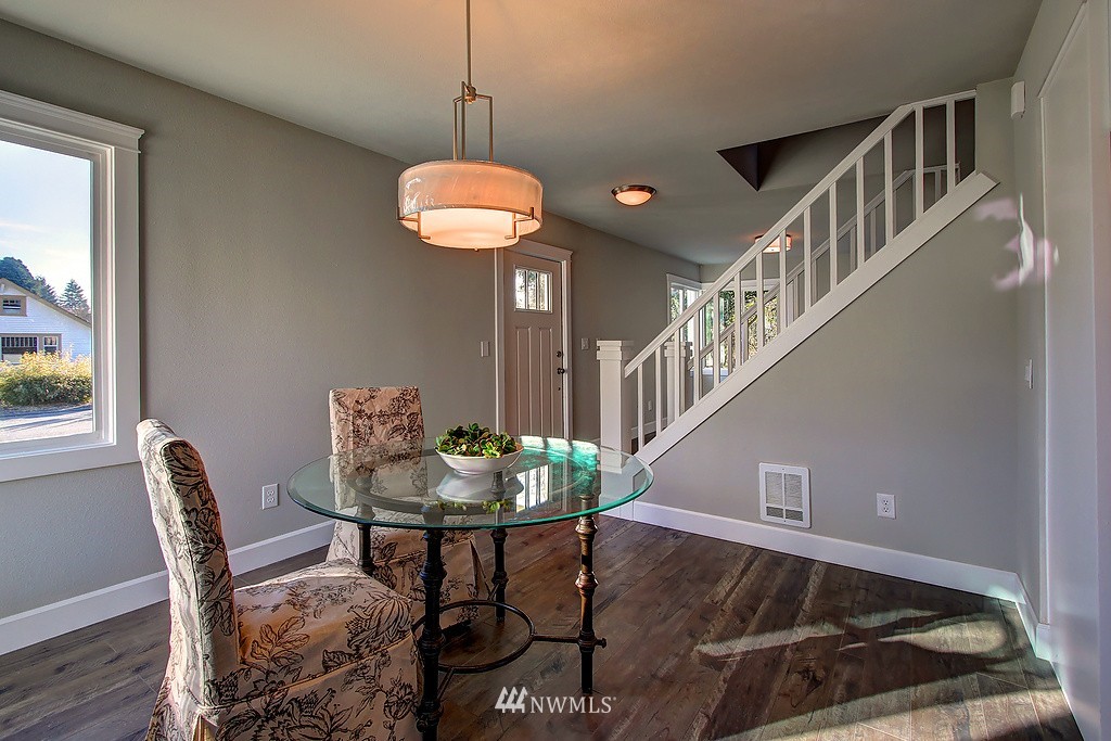 5806 Lowell Road Everett, WA 98203 - Photo 5 of 19