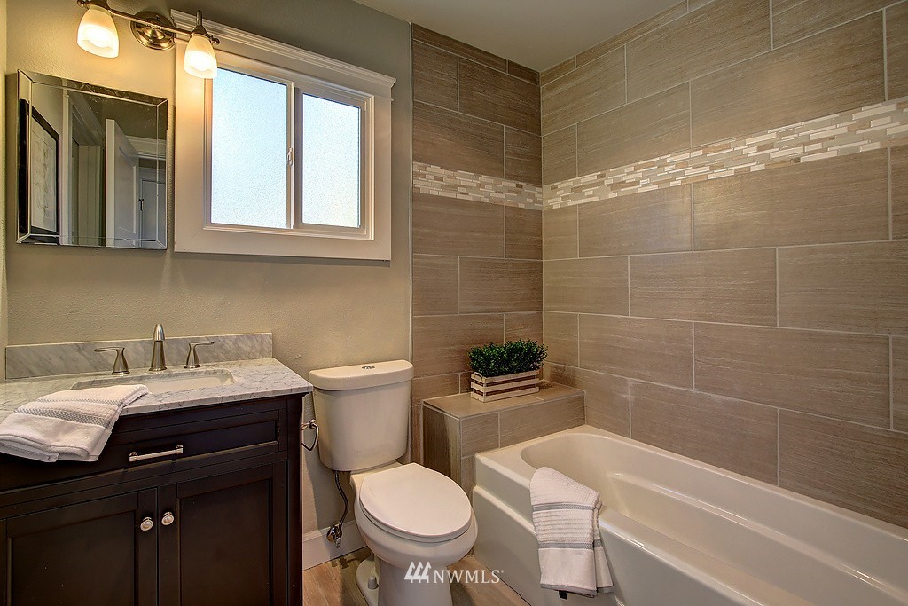 5806 Lowell Road Everett, WA 98203 - Photo 8 of 19