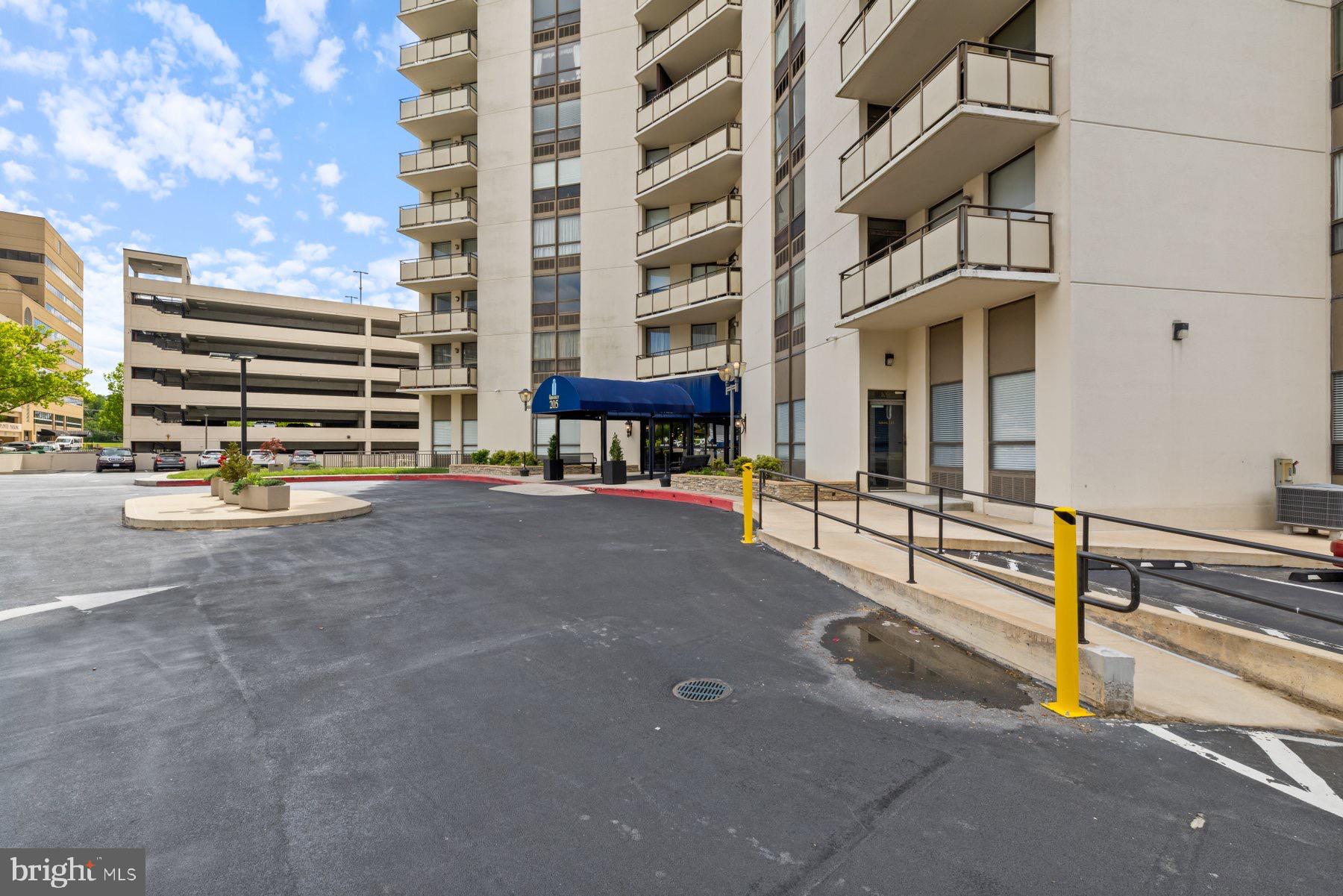 205 East Joppa Road, Unit 2403 Towson, MD 21286 - Photo 31 of 48 a view of an buildings with a park